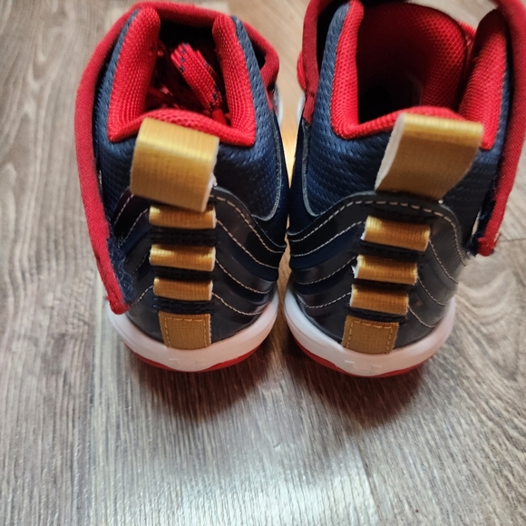 Outdoor soccer cleats size 13US - Picture 4 of 4